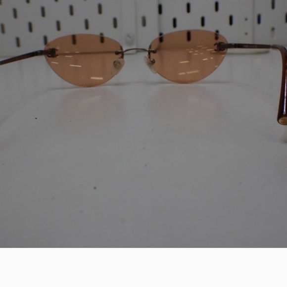 Authentic Chanel Vintage Frameless Sunglasses - Picture 5 of 12